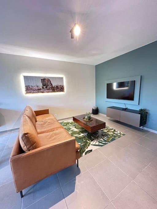 Mons - Superbe Appartement 2Ch - Parking Gratuit מראה חיצוני תמונה