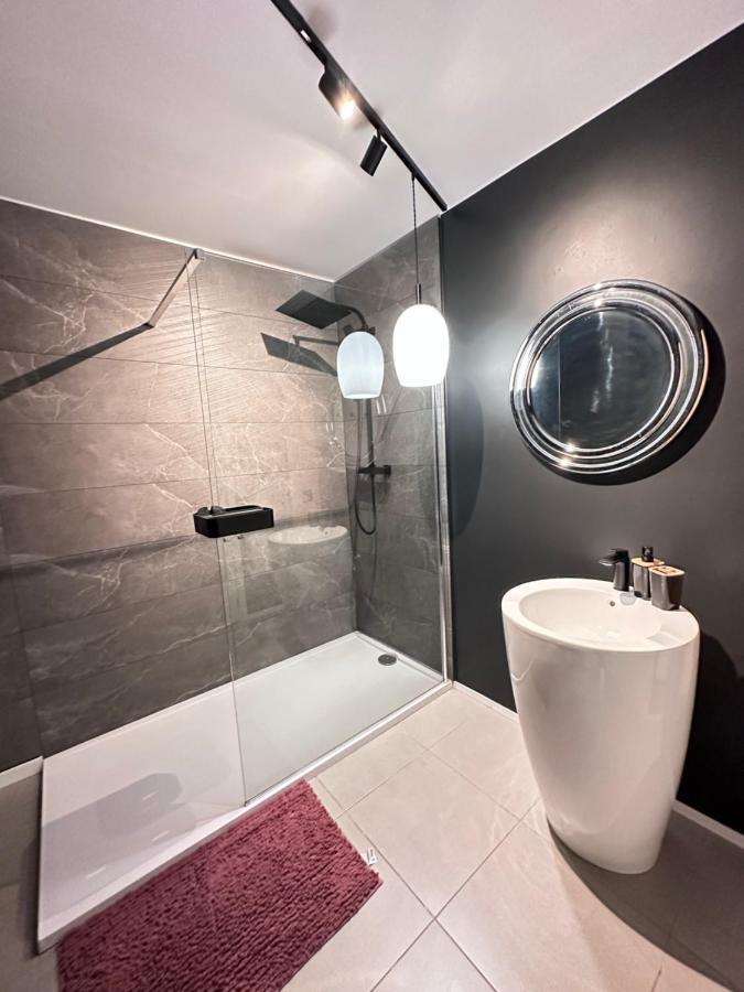 Mons - Superbe Appartement 2Ch - Parking Gratuit מראה חיצוני תמונה